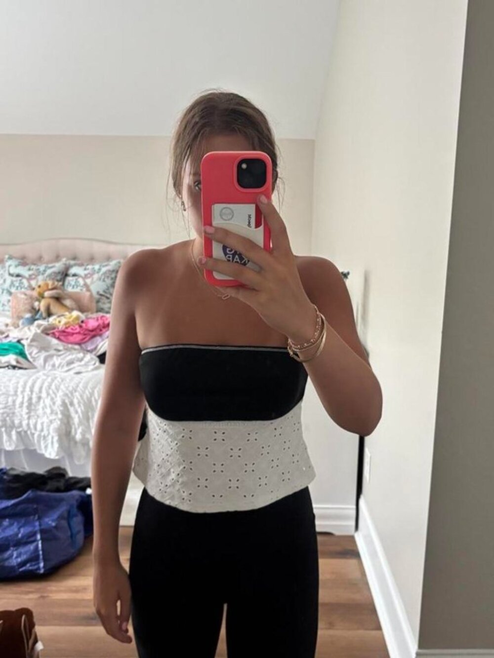 SHEIN Women's White and Black Crop-top